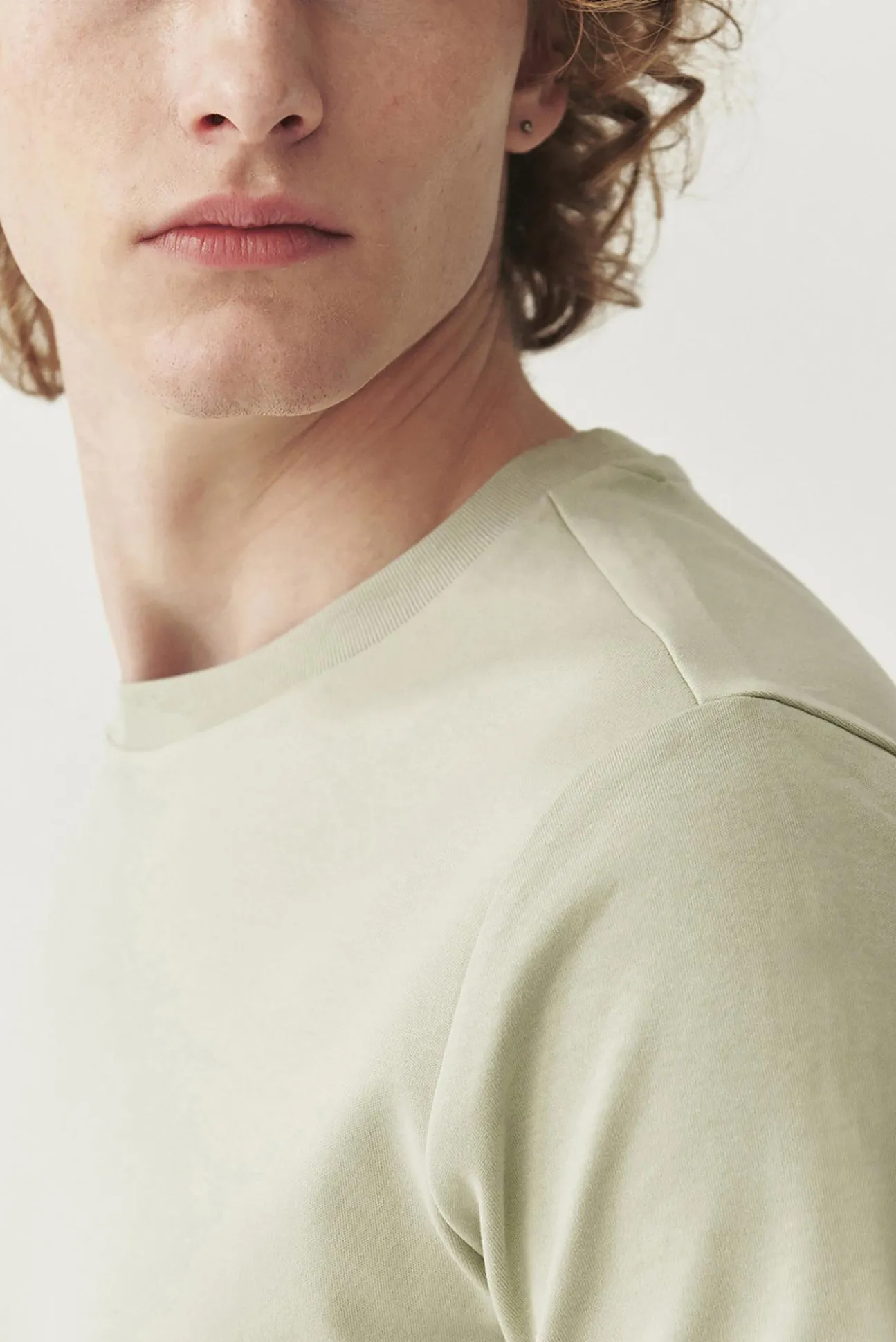 BAWEŁNIANY T-SHIRT MĘSKI — IAN