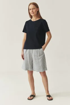 BAWEŁNIANY T-SHIRT Z KIESZONKĄ - DELQI