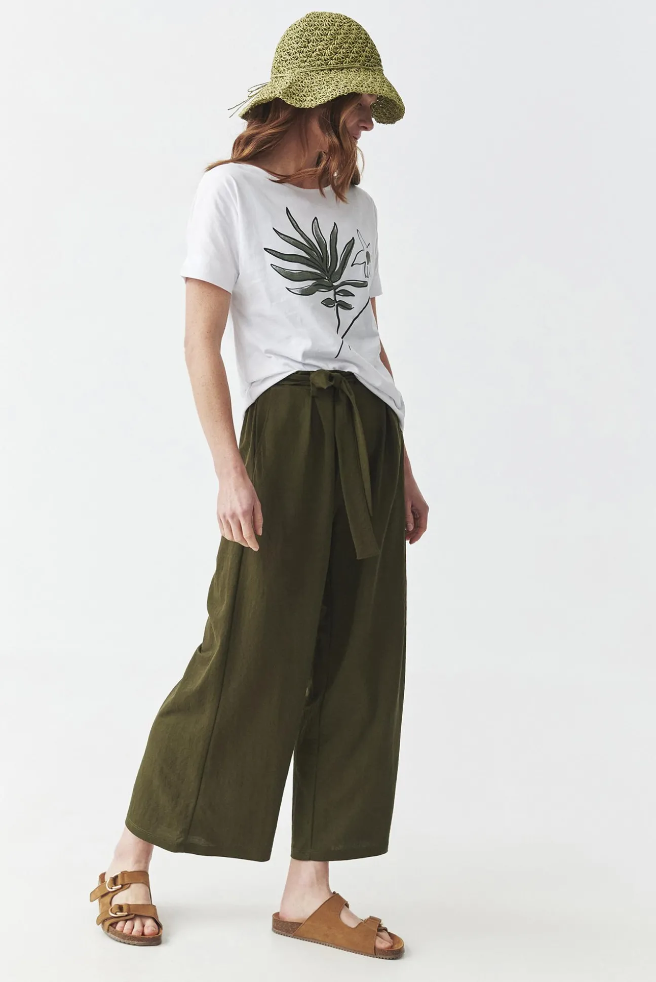 BAWEŁNIANY T-SHIRT Z ROŚLINNYM NADRUKIEM - LALI