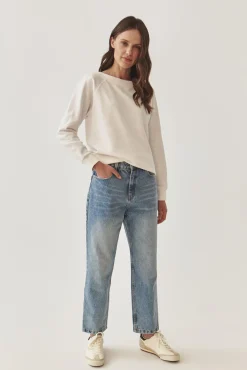 BLUZA DAMSKA Z DEKOLTEM W ŁÓDKĘ - GABBY