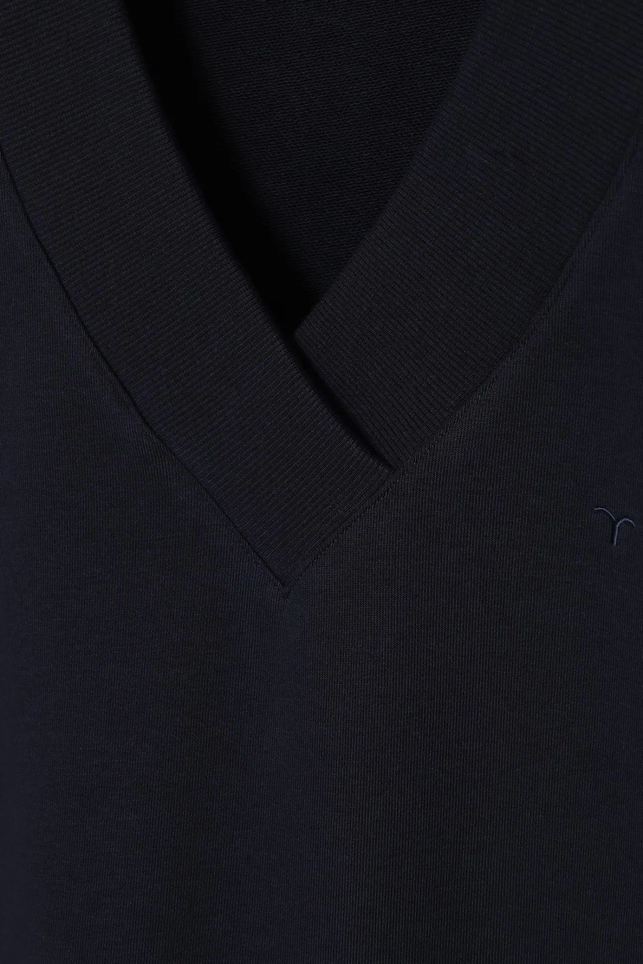 BLUZA DAMSKA Z DEKOLTEM W SEREK - FILIPPA