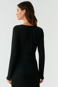 BLUZKA DAMSKA DZIANINOWA Z OZDOBNYM DEKOLTEM LAKATI