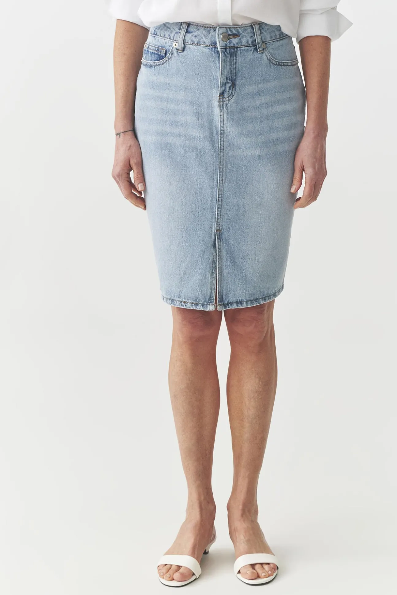 DENIMOWA SPÓDNICA Z ROZPORKIEM — EWI
