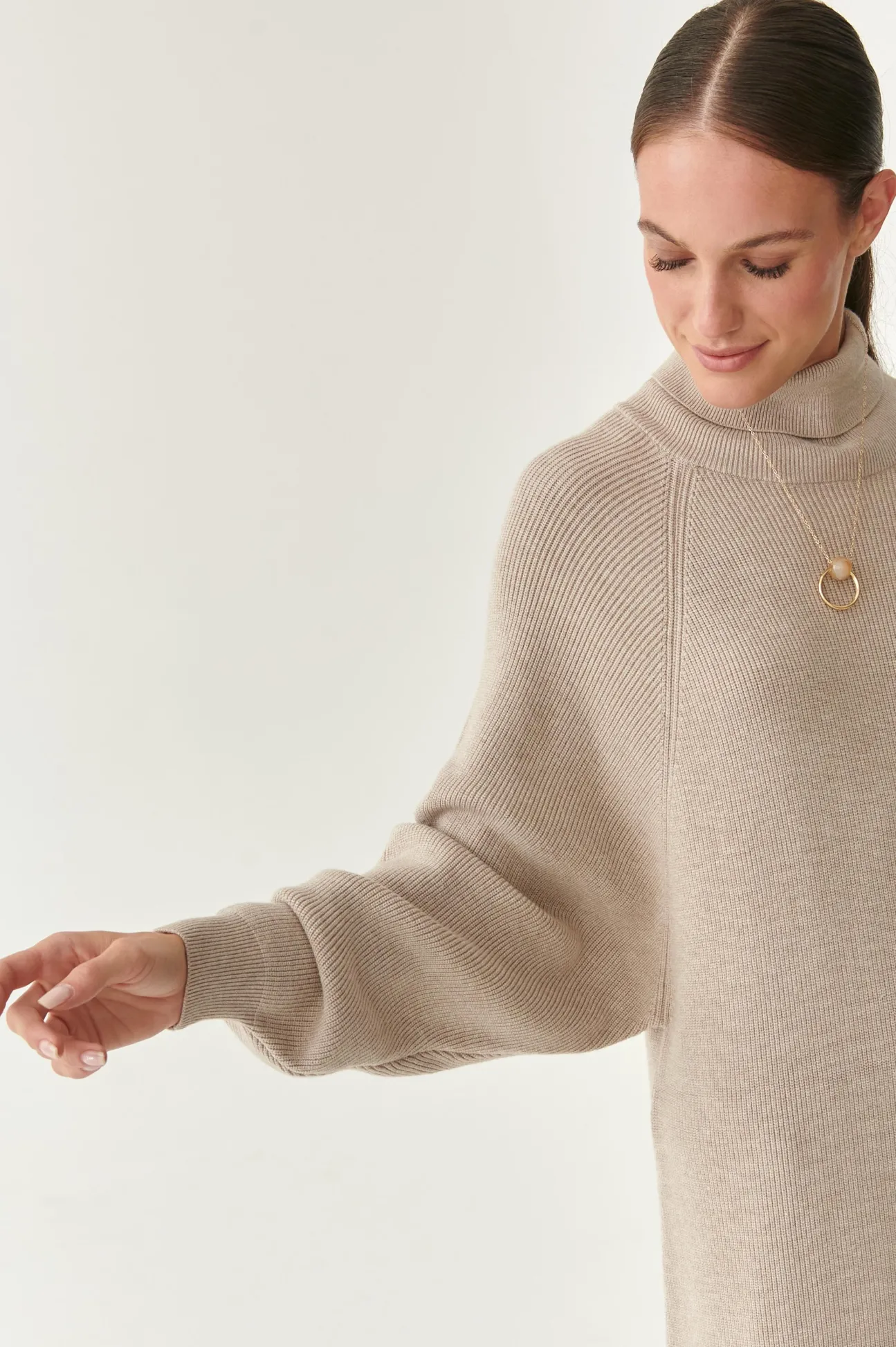 DZIANINOWA SUKIENKA OVERSIZE RONESI