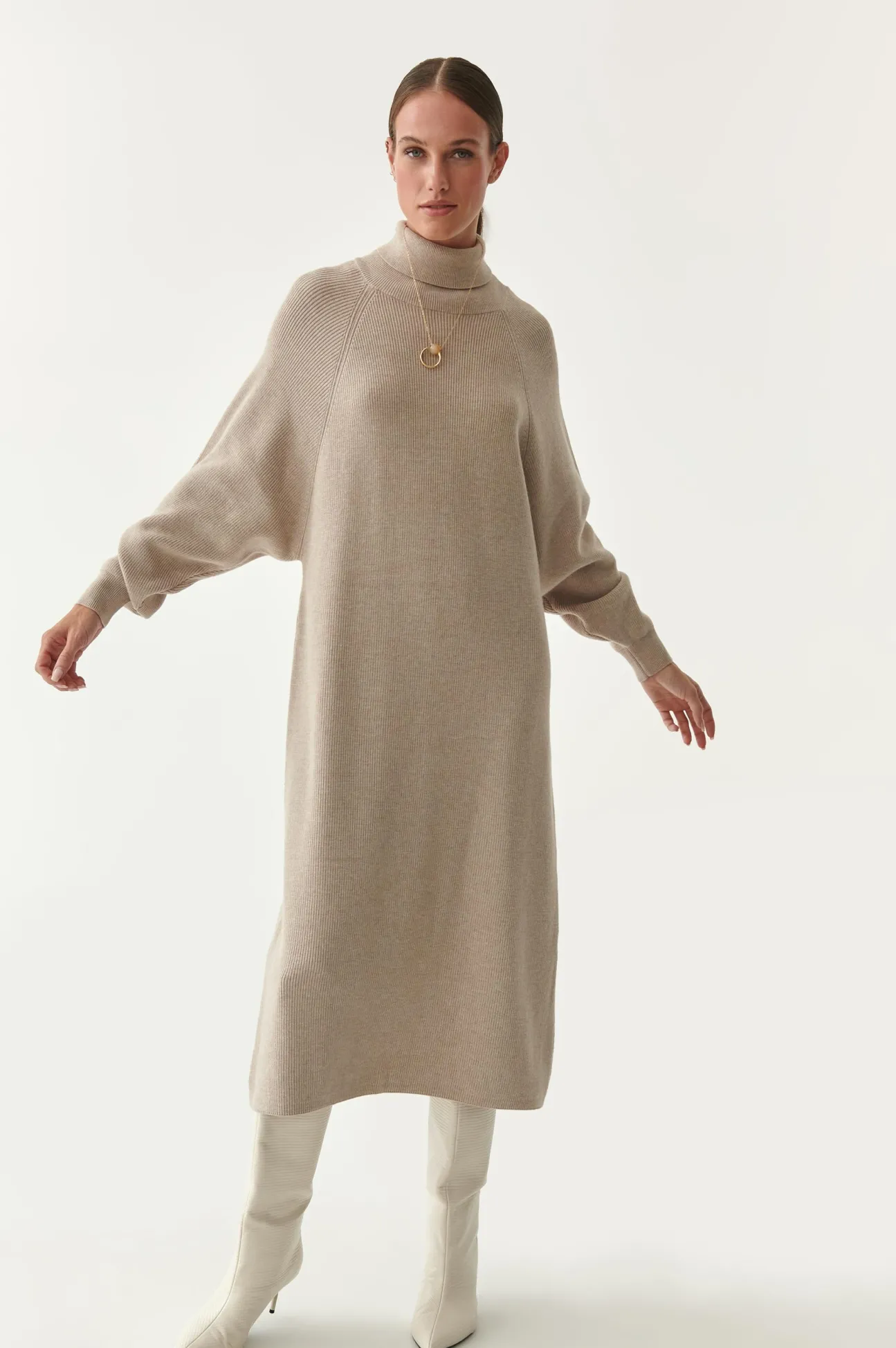 DZIANINOWA SUKIENKA OVERSIZE RONESI