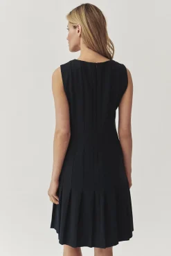 ELEGANCKA TKANINOWA SUKIENKA BEZ RĘKAWÓW - CHADIA