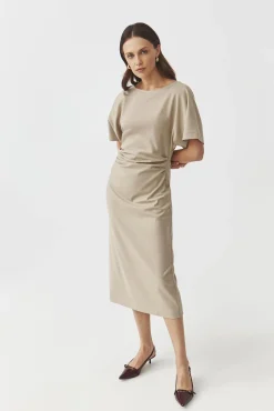 KLASYCZNA SUKIENKA MIDI Z RĘKAWEM KIMONO — JING