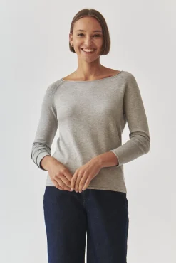 KLASYCZNY DAMSKI SWETER Z DEKOLTEM W ŁÓDKĘ - BROOKE