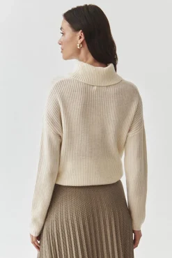 KLASYCZNY DAMSKI SWETER Z GOLFEM Z WEŁNY MERINO — BLANCHE