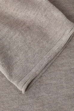 KLASYCZNY DAMSKI SWETER Z DEKOLTEM W ŁÓDKĘ - BROOKE