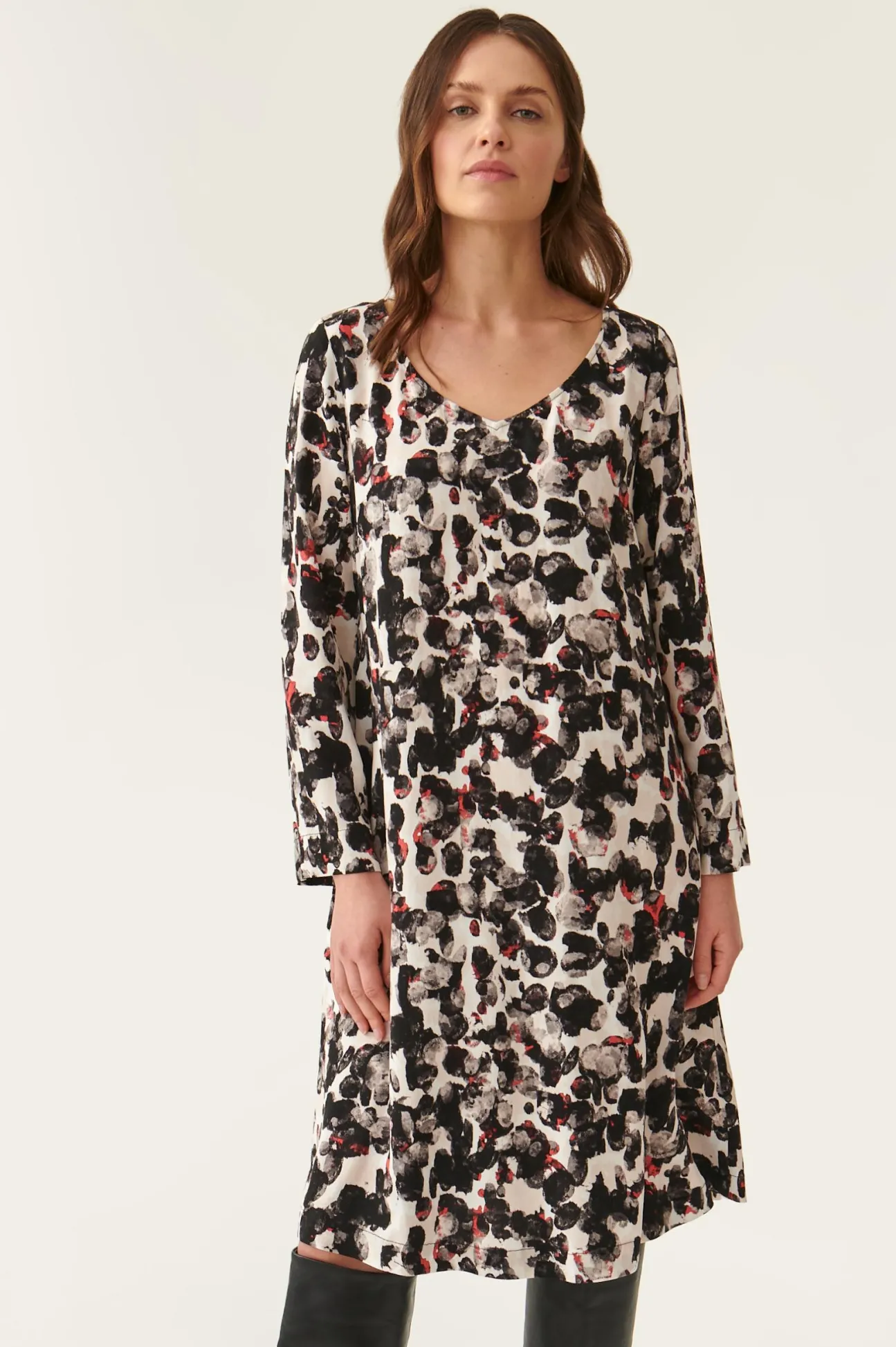 KRÓTKA SUKIENKA W AKWARELOWY DRUK MIRI