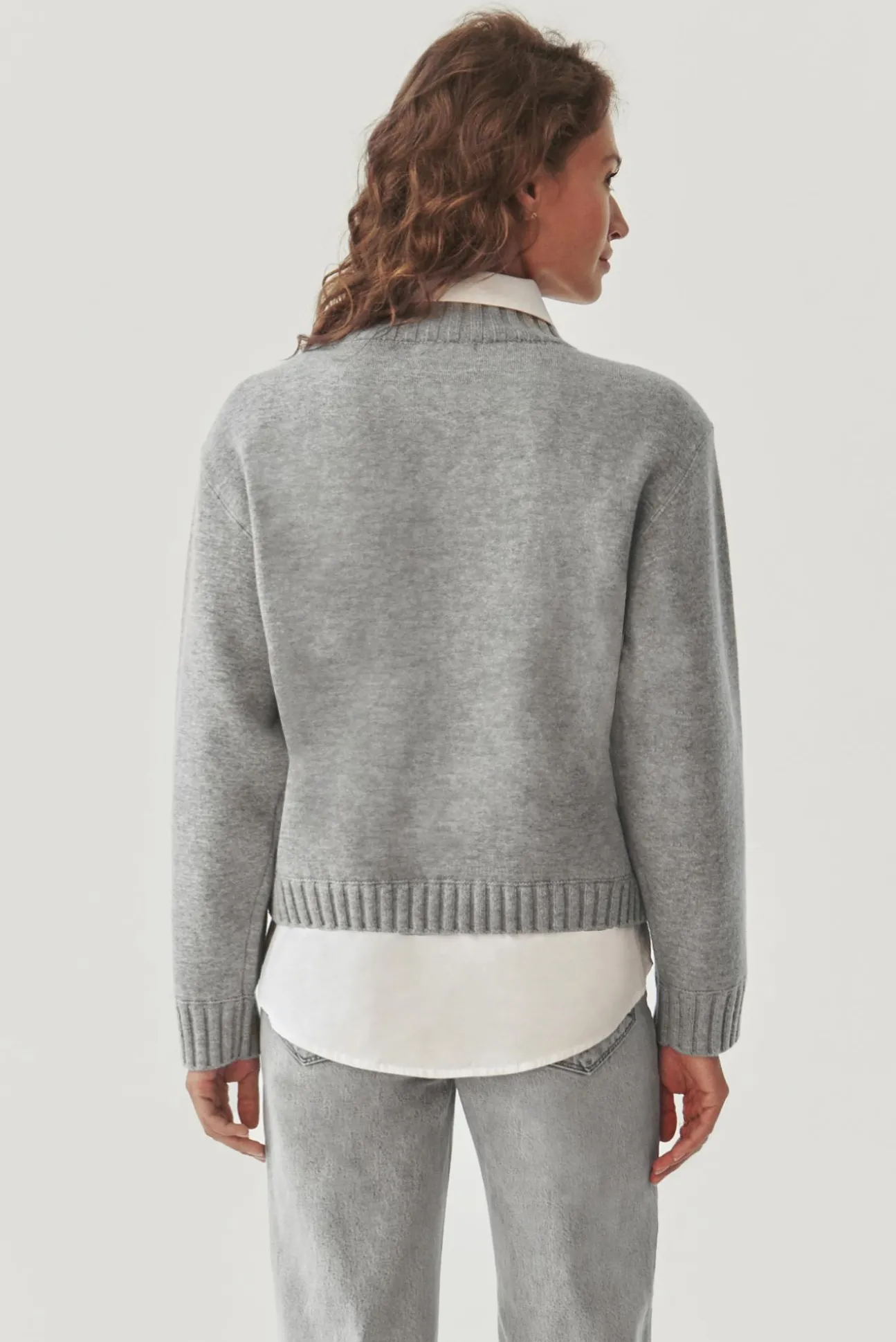 OVERSIZOWY SWETER DAMSKI Z PÓŁGOLFEM - MALMANA 1