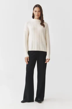 OVERSIZOWY SWETER DAMSKI Z GOLFEM — PEARL