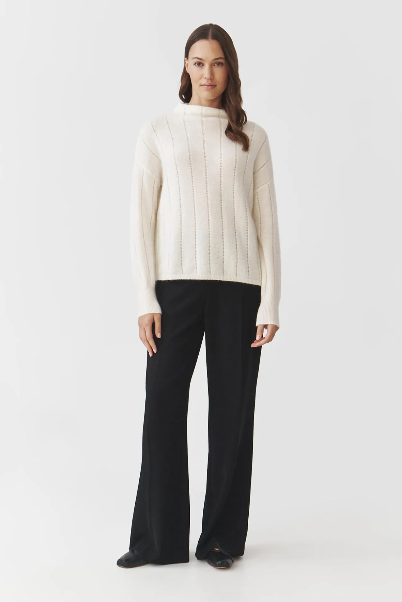 OVERSIZOWY SWETER DAMSKI Z GOLFEM — PEARL
