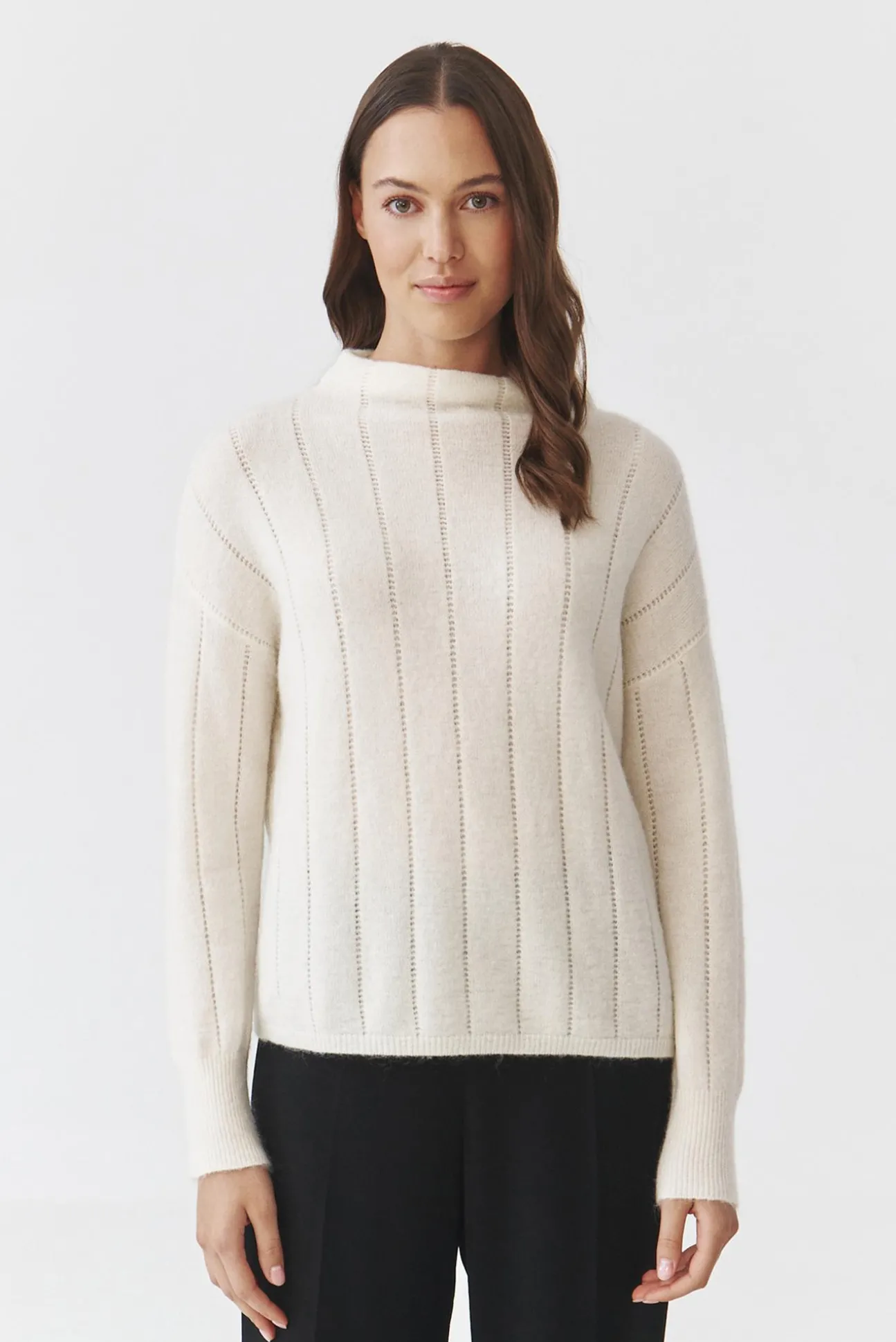 OVERSIZOWY SWETER DAMSKI Z GOLFEM — PEARL