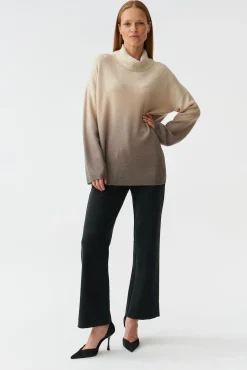 OVERSIZOWY SWETER DAMSKI Z EFEKTEM OMBRE JOSOMI