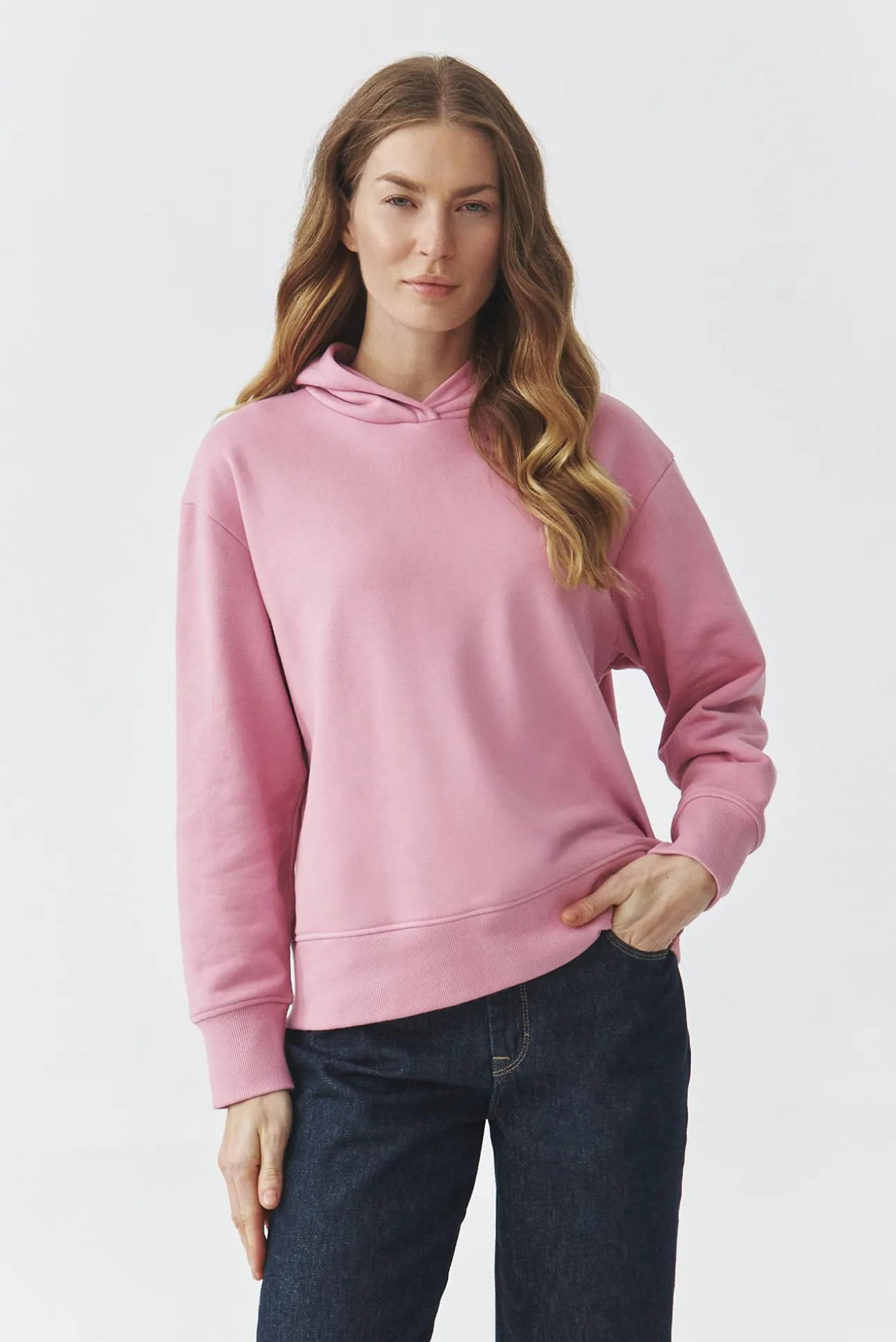 PASTELOWA BLUZA Z KAPTUREM — NULA