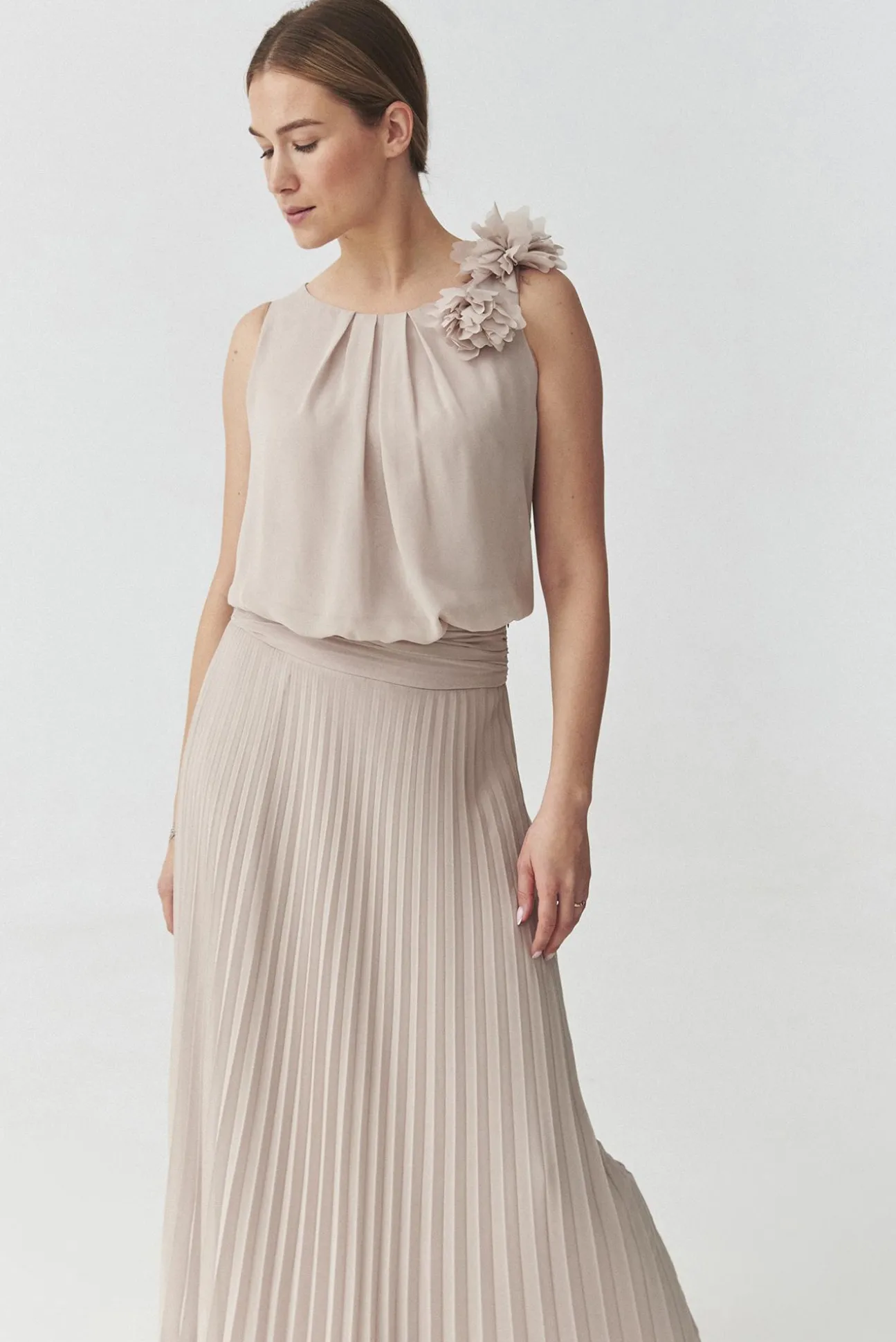 PLISOWANA SUKIENKA MAXI — ROZANI