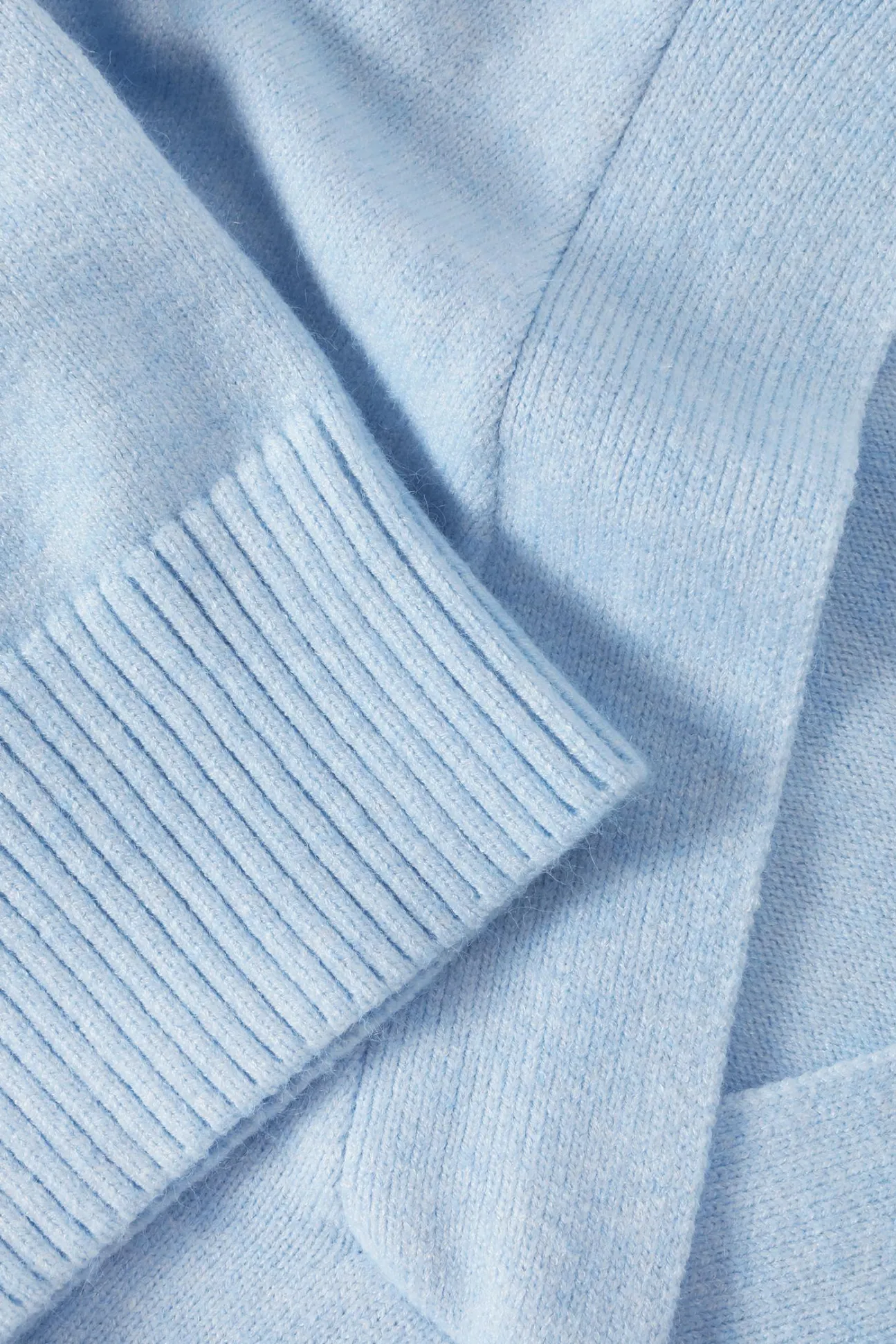 PONADCZASOWY SWETER DAMSKI Z SZEROKIM RĘKAWEM — MIU