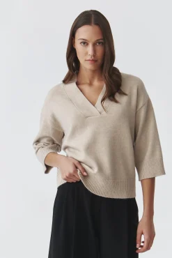 PONADCZASOWY SWETER DAMSKI Z SZEROKIM RĘKAWEM — MIU
