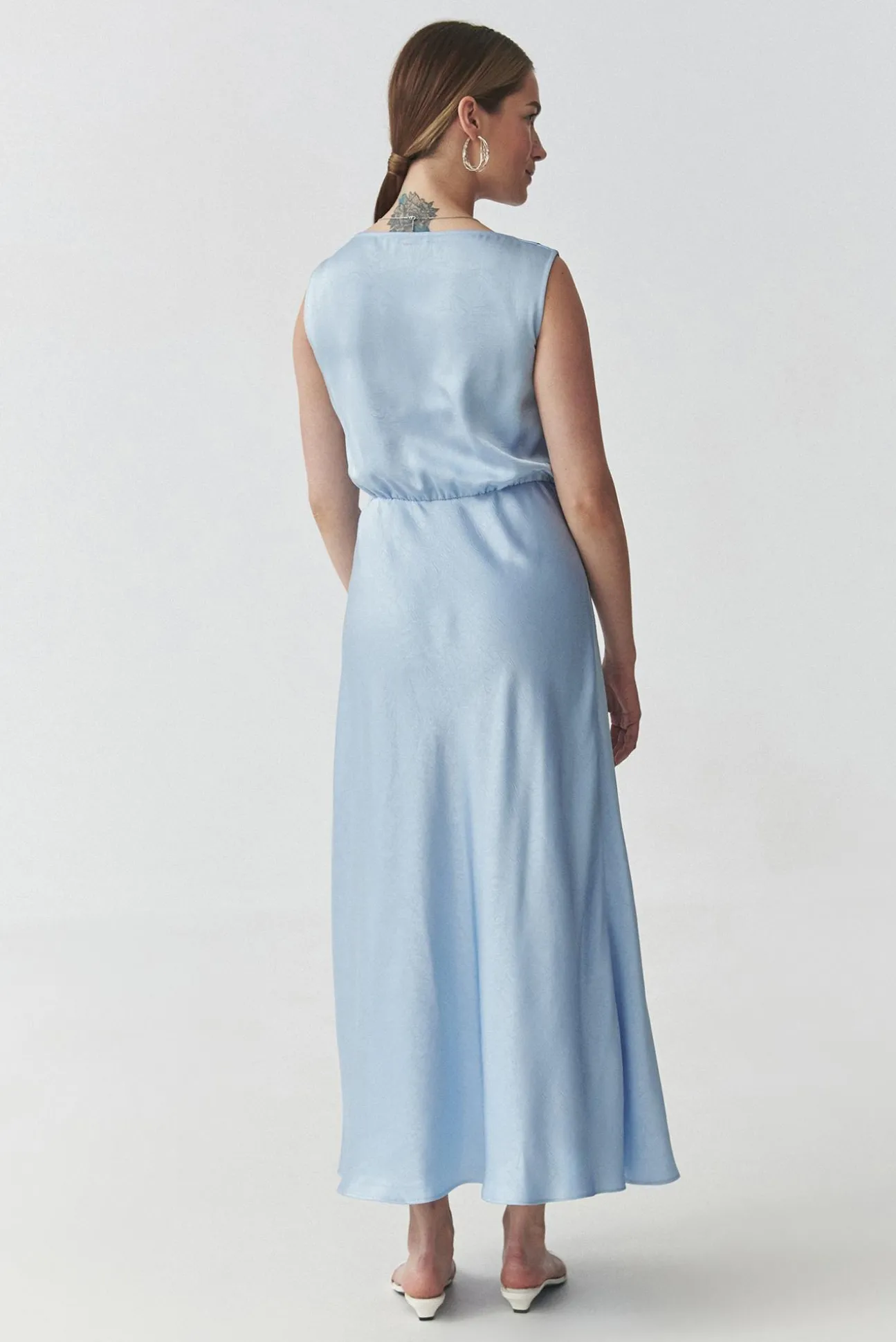 SATYNOWA SUKIENKA MAXI — BELLI