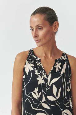 SATYNOWA SUKIENKA Z DEKOLTEM HALTER — OROKONO
