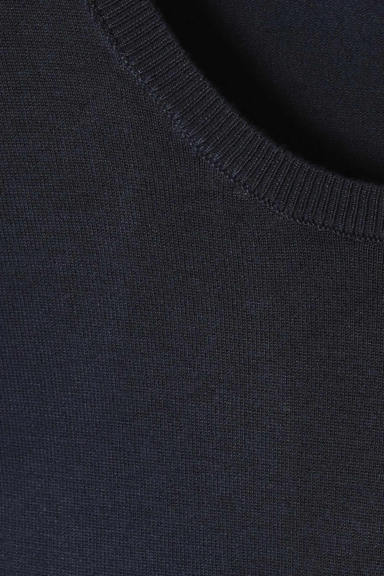 SWETER DAMSKI KLASYCZNY WESSA