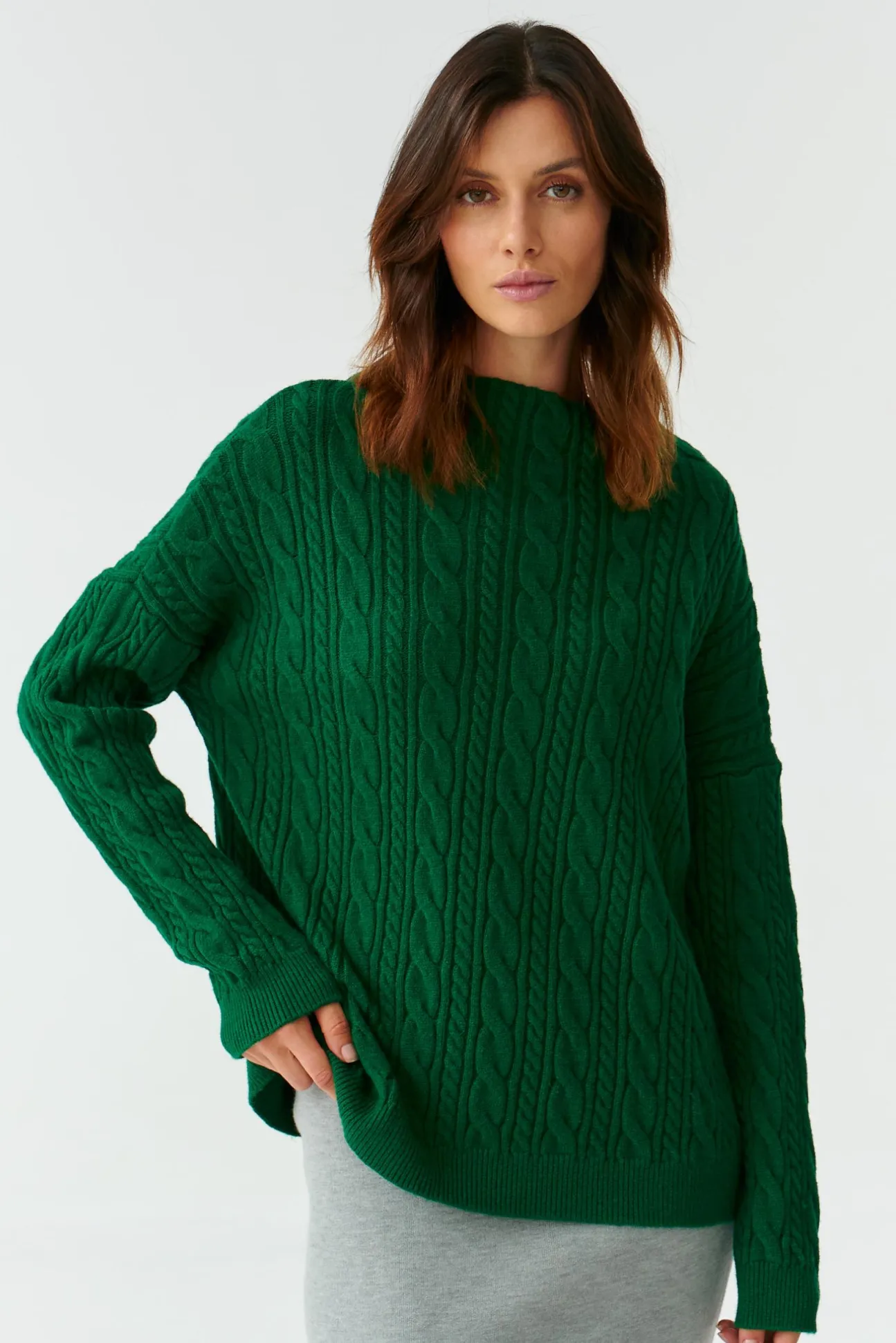 SWETER DAMSKI O WARKOCZOWYM SPLOCIE WENWENA