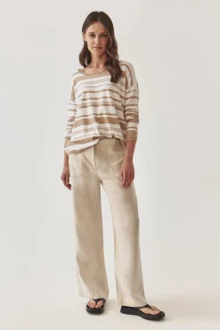 SWETER DAMSKI W NIEREGULARNE PASKI - STRIPPI