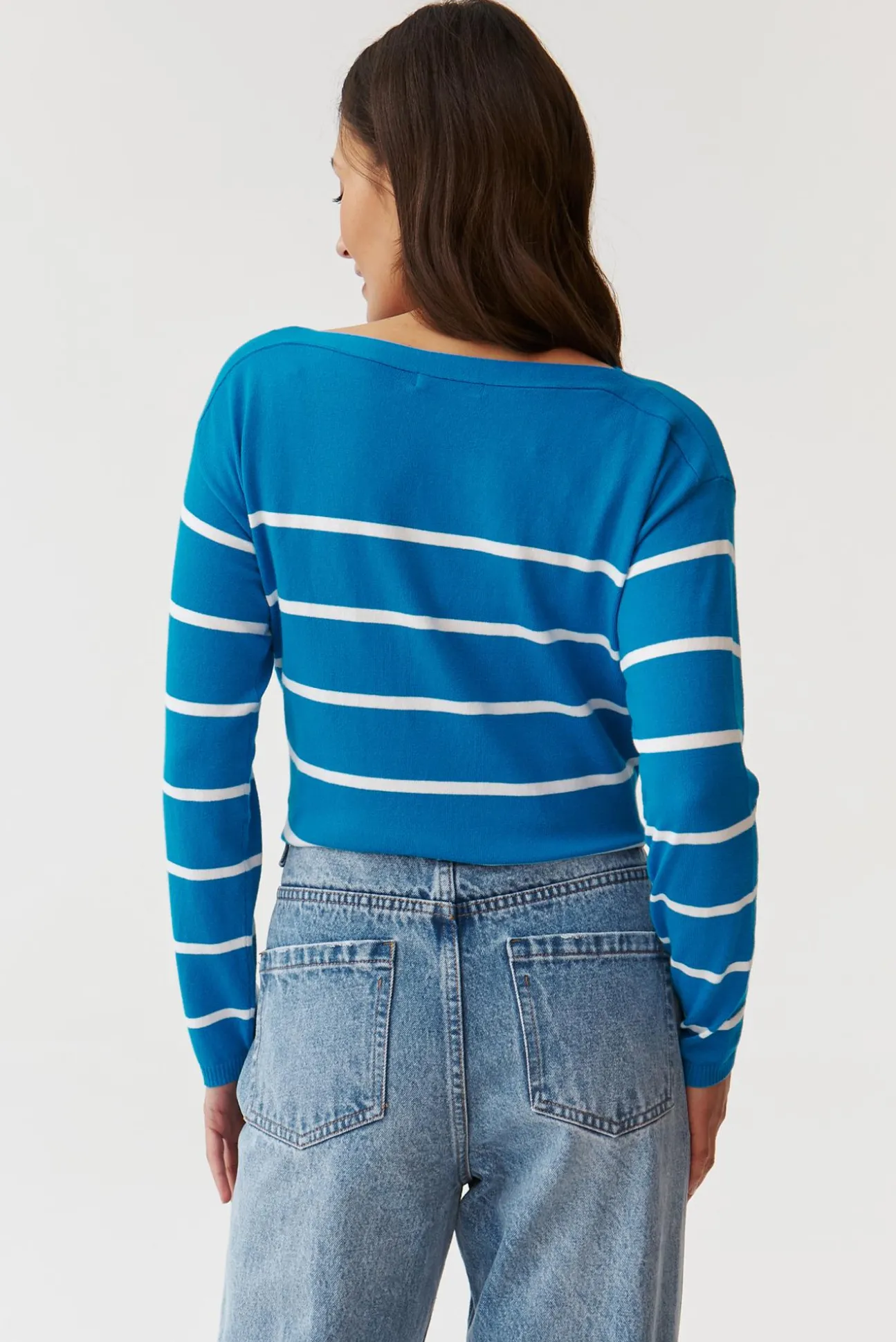 SWETER DAMSKI W PASKI O SWOBODNYM FASONIE - DROP 1