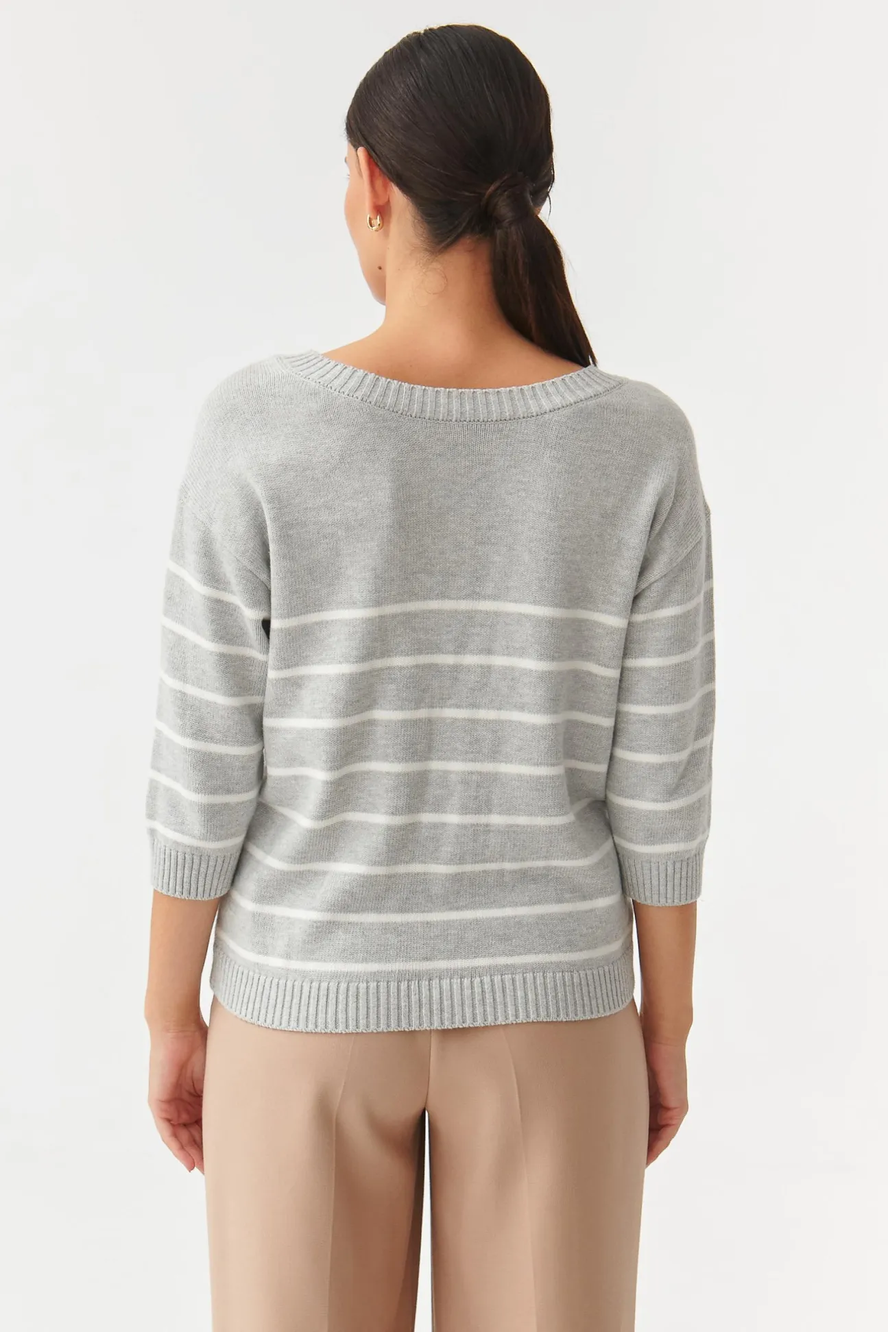 SWETER DAMSKI W PASKI Z GUZIKAMI SARE