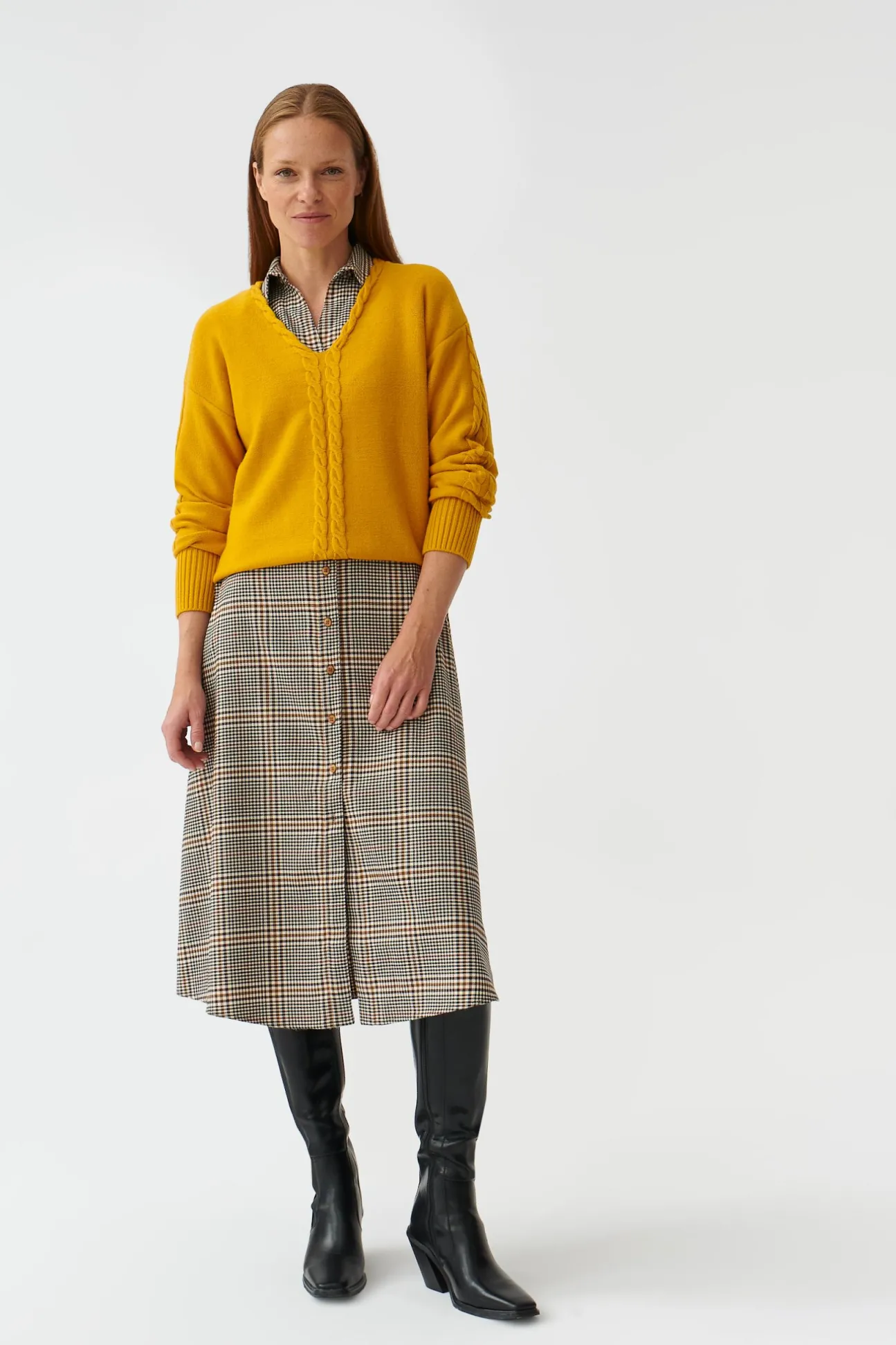 SWETER DAMSKI Z DEKOLTEM W SEREK POLI