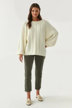 SWETER DAMSKI Z FANTAZYJNYM SPLOTEM SAMOLO
