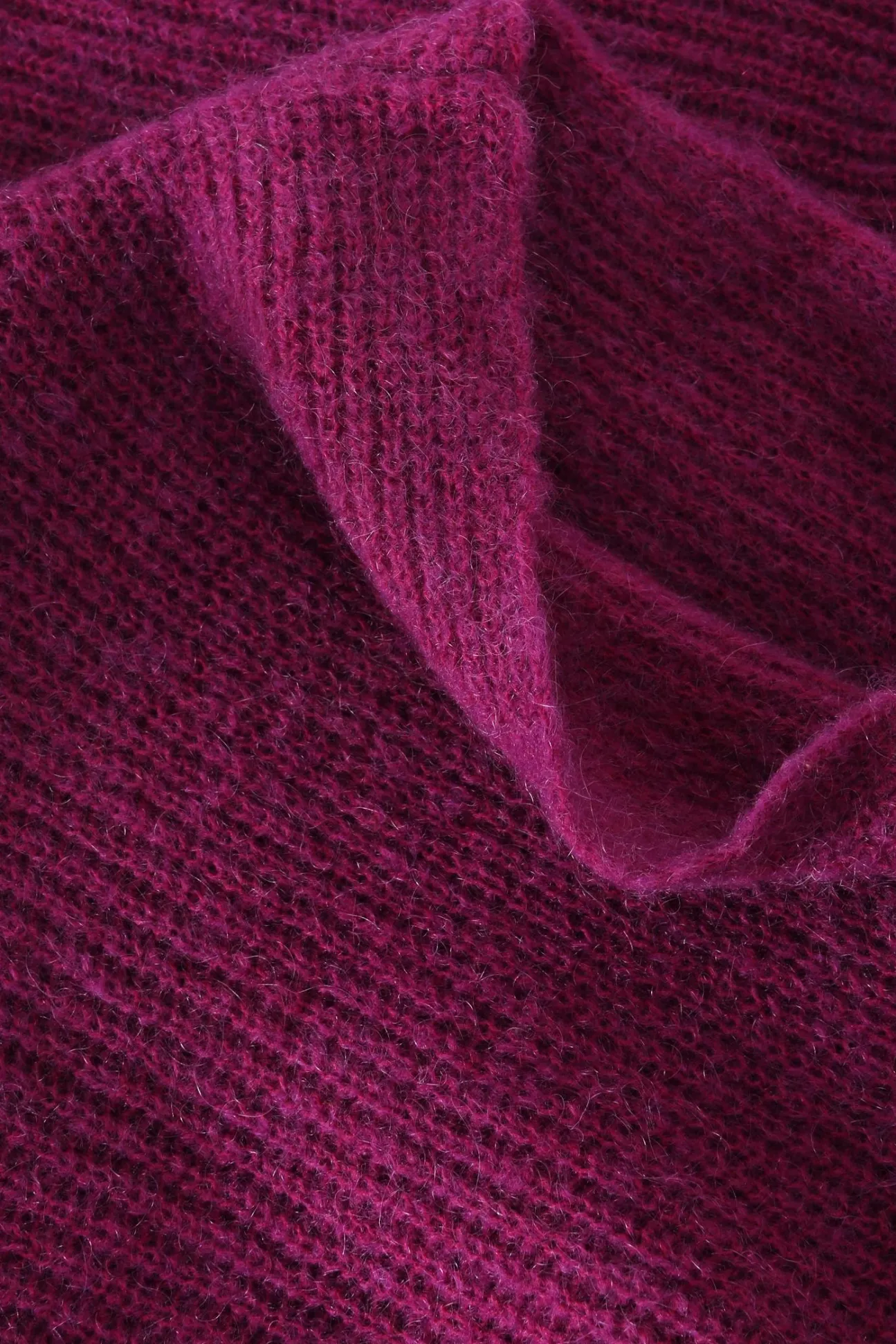SWETER DAMSKI Z GOLFEM I SZEROKIM RĘKAWEM — MAZZY 1