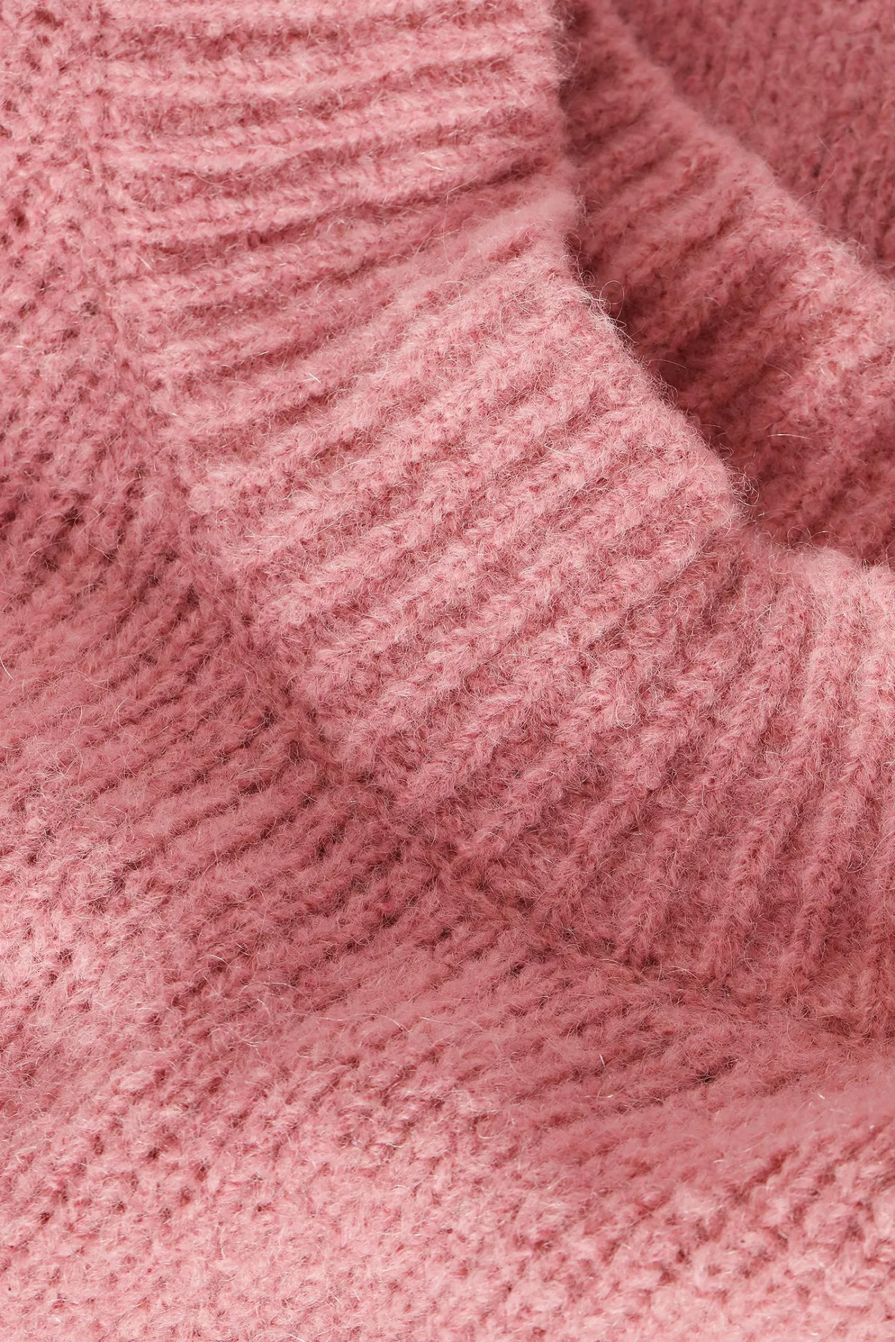 SWETER DAMSKI Z SZEROKIM RĘKAWEM ZOMIA