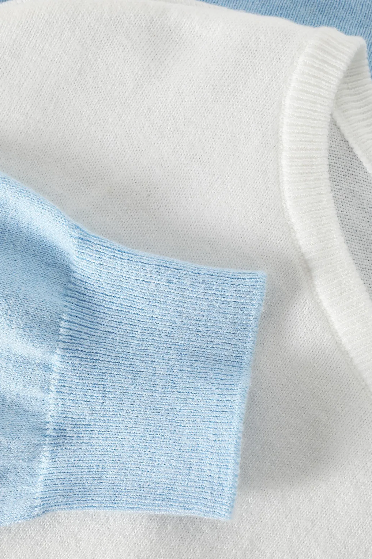 SWETER W POPRZECZNE PASKI — PENNY