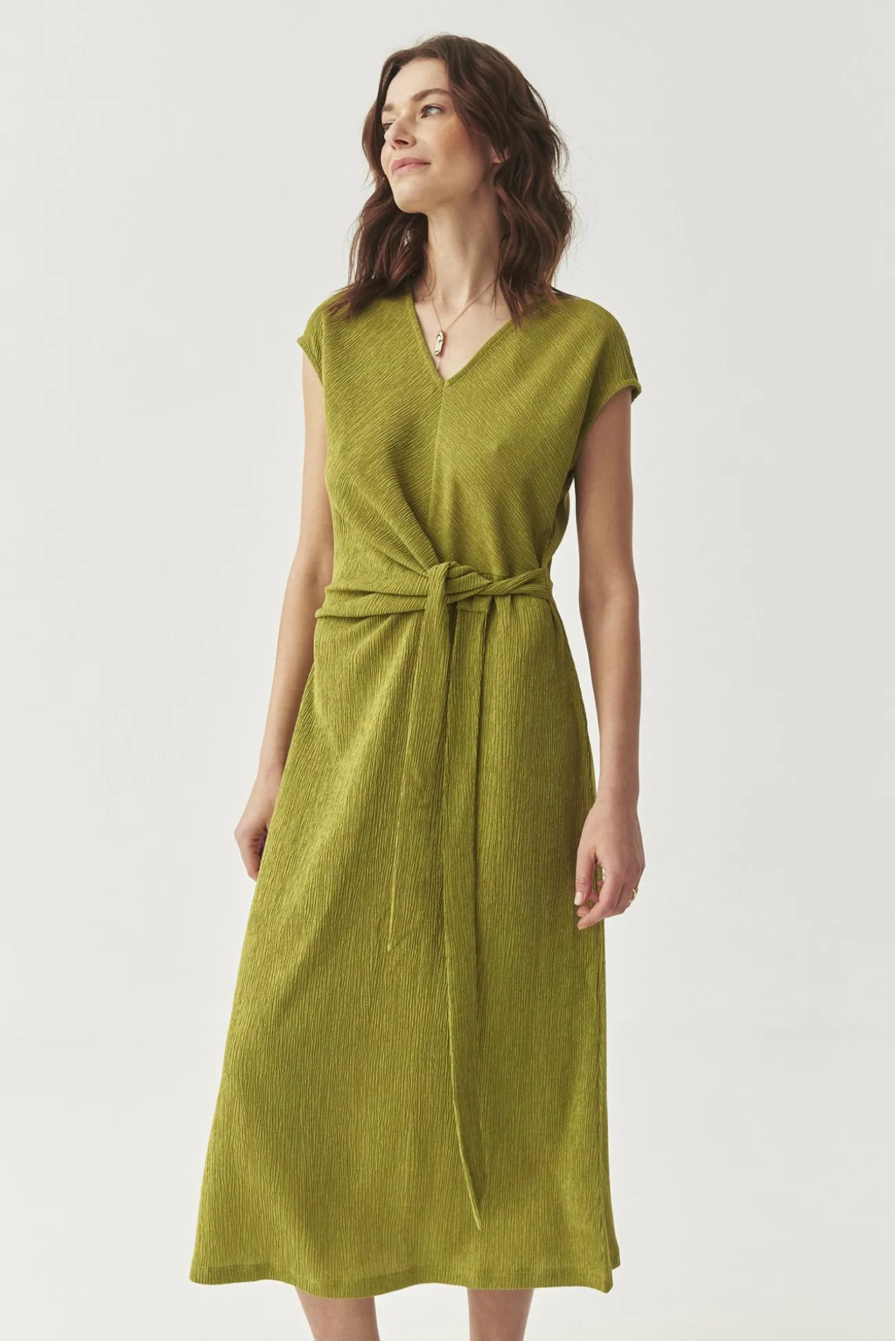 SWOBODNA SUKIENKA MIDI - ELIKA
