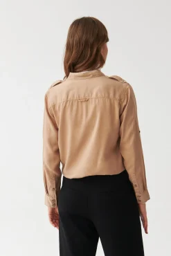 TKANINOWA KOSZULA DAMSKA Z PAGONAMI - KORSANA