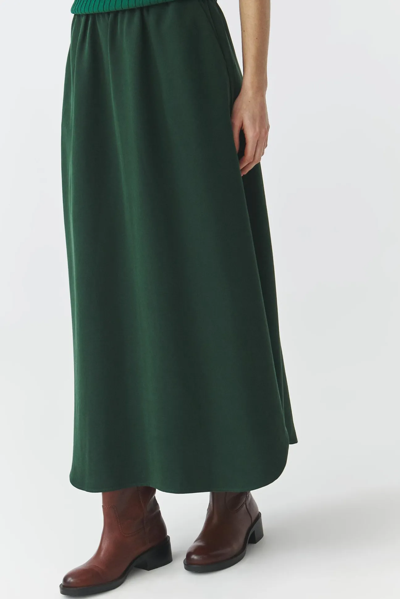TKANINOWA SPÓDNICA MIDI — KATIA