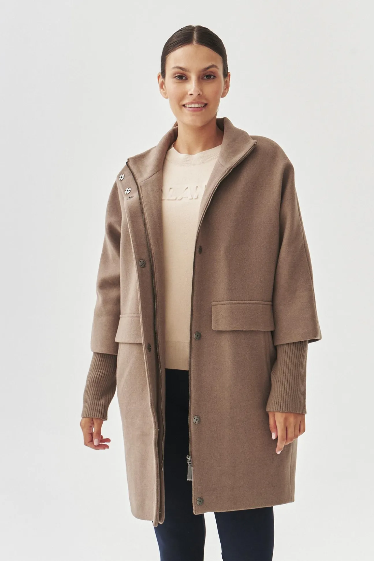 TKANINOWY PŁASZCZ DAMSKI OVERSIZE - IWANA