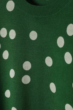 ZIELONY SWETER Z WISKOZOWEJ PRZĘDZY — AUGUST 2